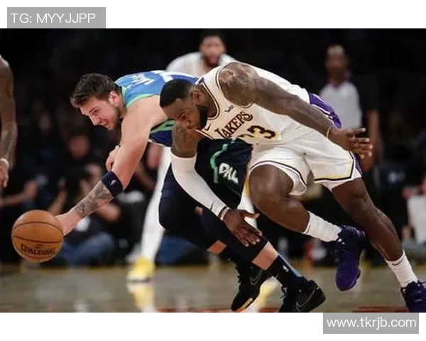 湖人对阵热火第二场上半场精彩回顾与战术分析