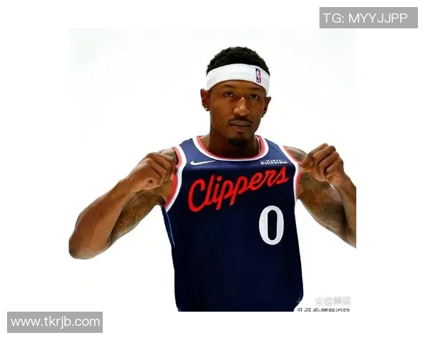 快船在布拉德利·比尔因髋部重伤赛季报销后,正式请求伤病特例 快船在布拉德利·比尔因髋部重伤赛季报销后,正式请求伤病特例